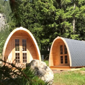 Due Camping POD 2,4 x 2,4 m immersi nel verde