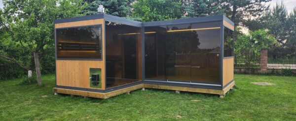 Sauna modulare da esterno in legno con spogliatoio