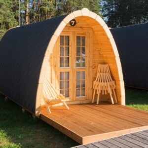 Camping POD in legno 2,4 x 4,8 m con terrazza esterna